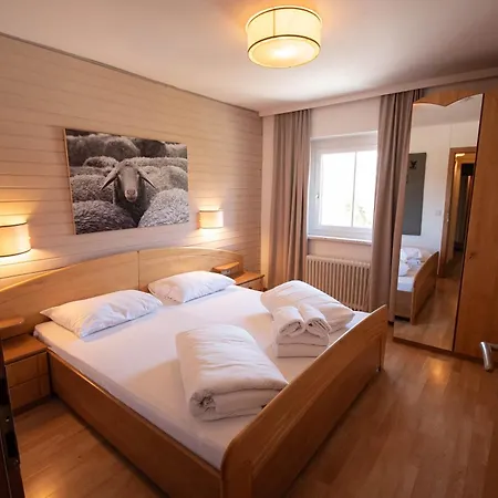 Edelweiss Lake Apartments Zell Am See