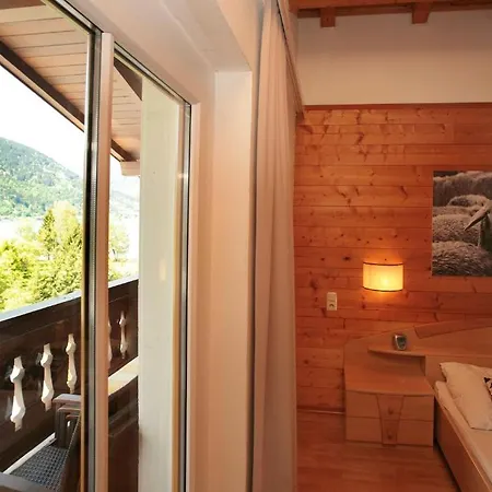 Апартаменты Edelweiss Am See