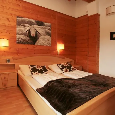 Апартаменты Edelweiss Am See *