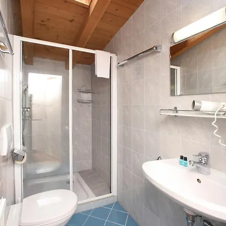 Edelweiss Am See Апартаменты *